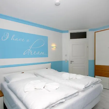 Strandnah, Balkon, Meerblick, Sauna, Gratis Nutzung Vom Ahoi Erlebnisbad Und Sauna In Sellin - House Palstek *